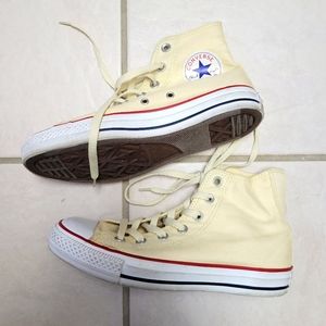 NWOT Cream Converse High Tops M6/W8